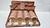 PO COMPACTO COM ESPONJA E ESPELHO COR ESCURO SARAHS BEAUTY C/24PCS -